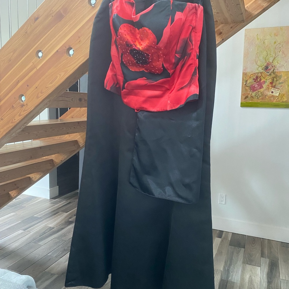 Elegant Strapless Black and Red Dress